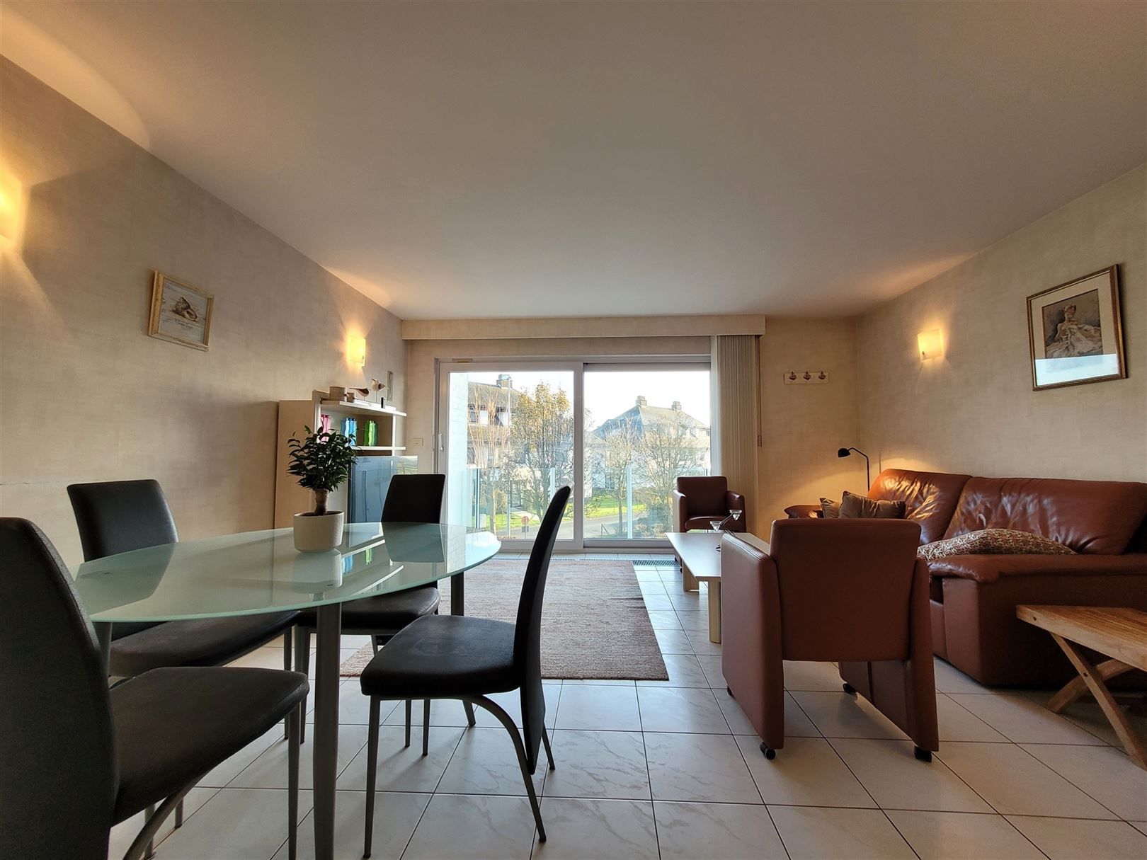 Gemeubeld appartement met 1 slaapkamer foto {{pictureIndex}}