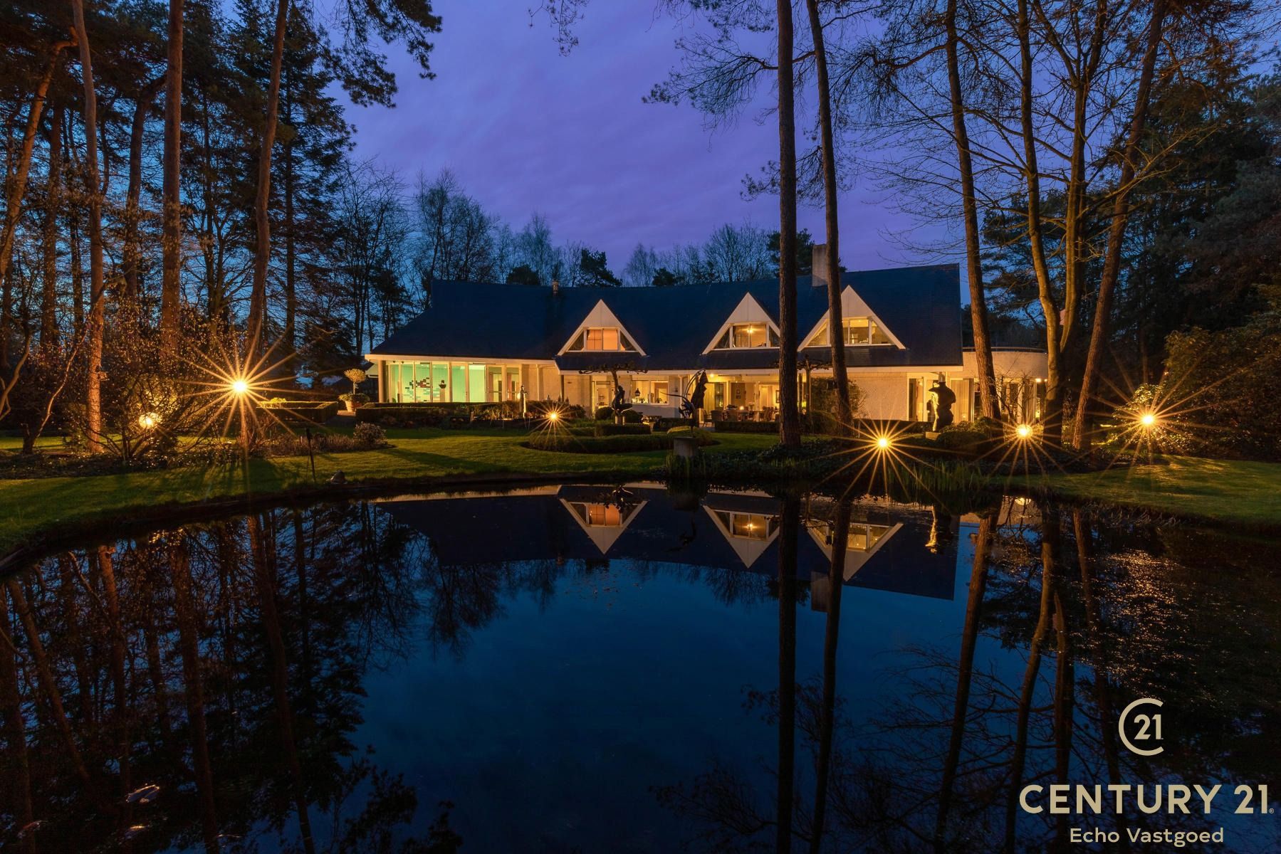 Unieke royale villa op parkdomein van ca 11.600m² foto 28