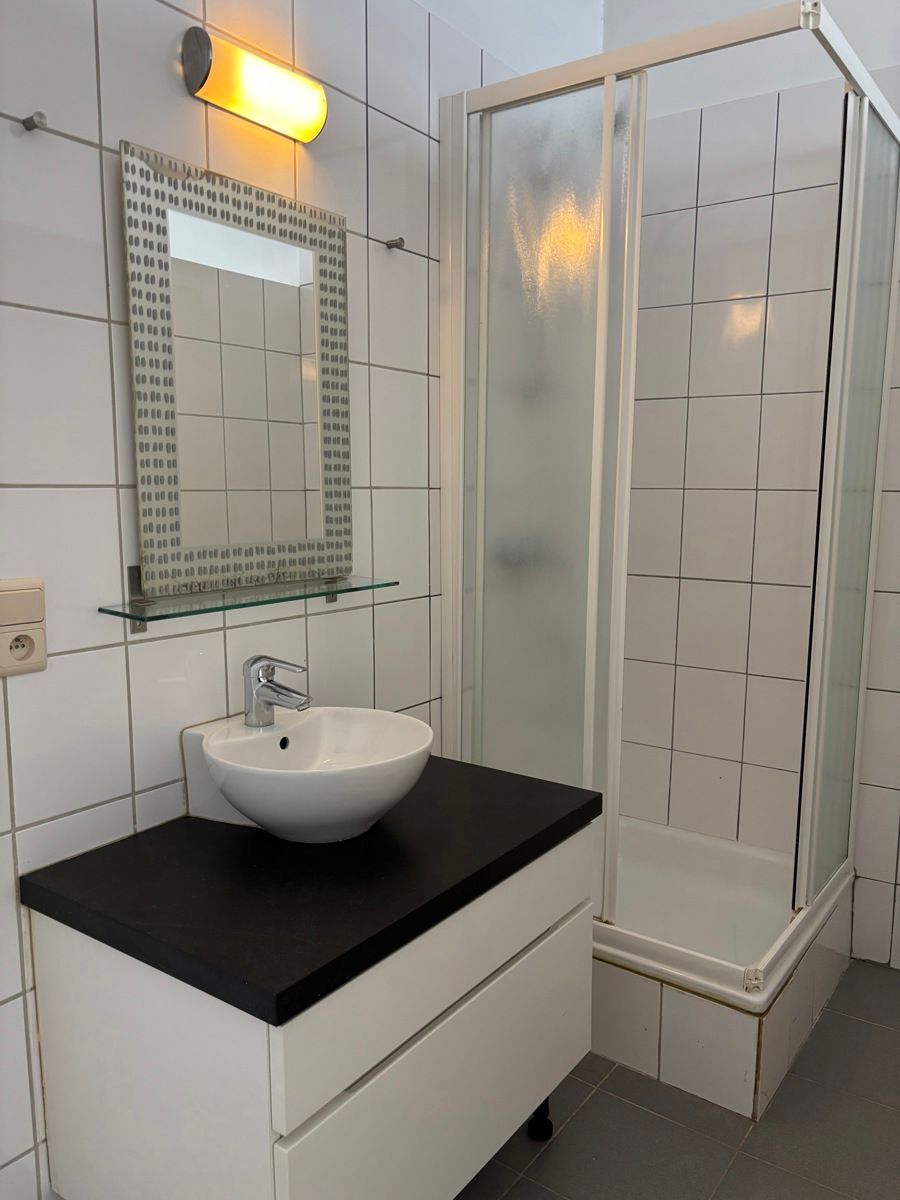 Gerenoveerd studentengebouw met zes studio's foto 4