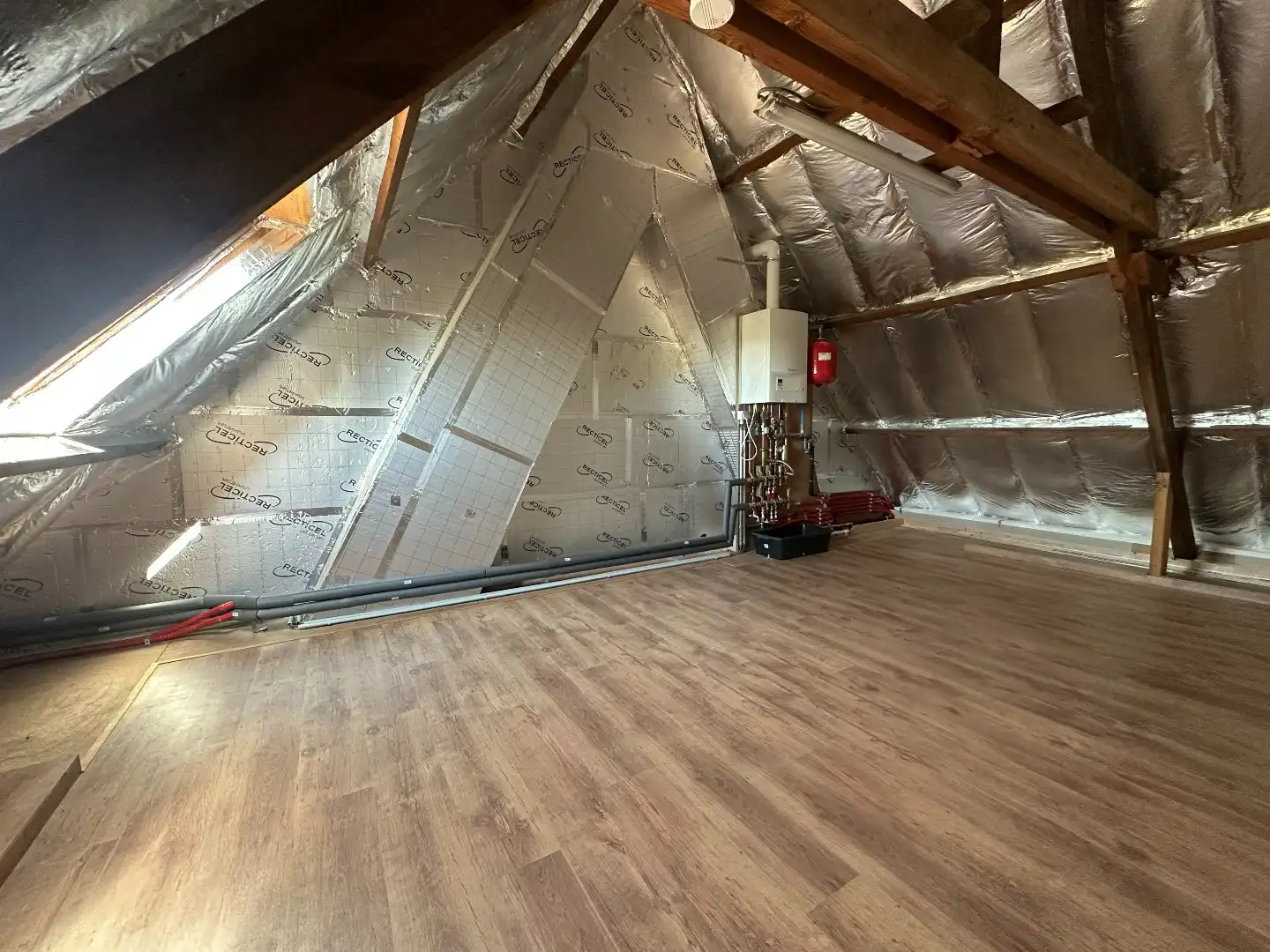 Instapklare woning met 2 slpk, garage en tuin, Aartrijke. foto 18
