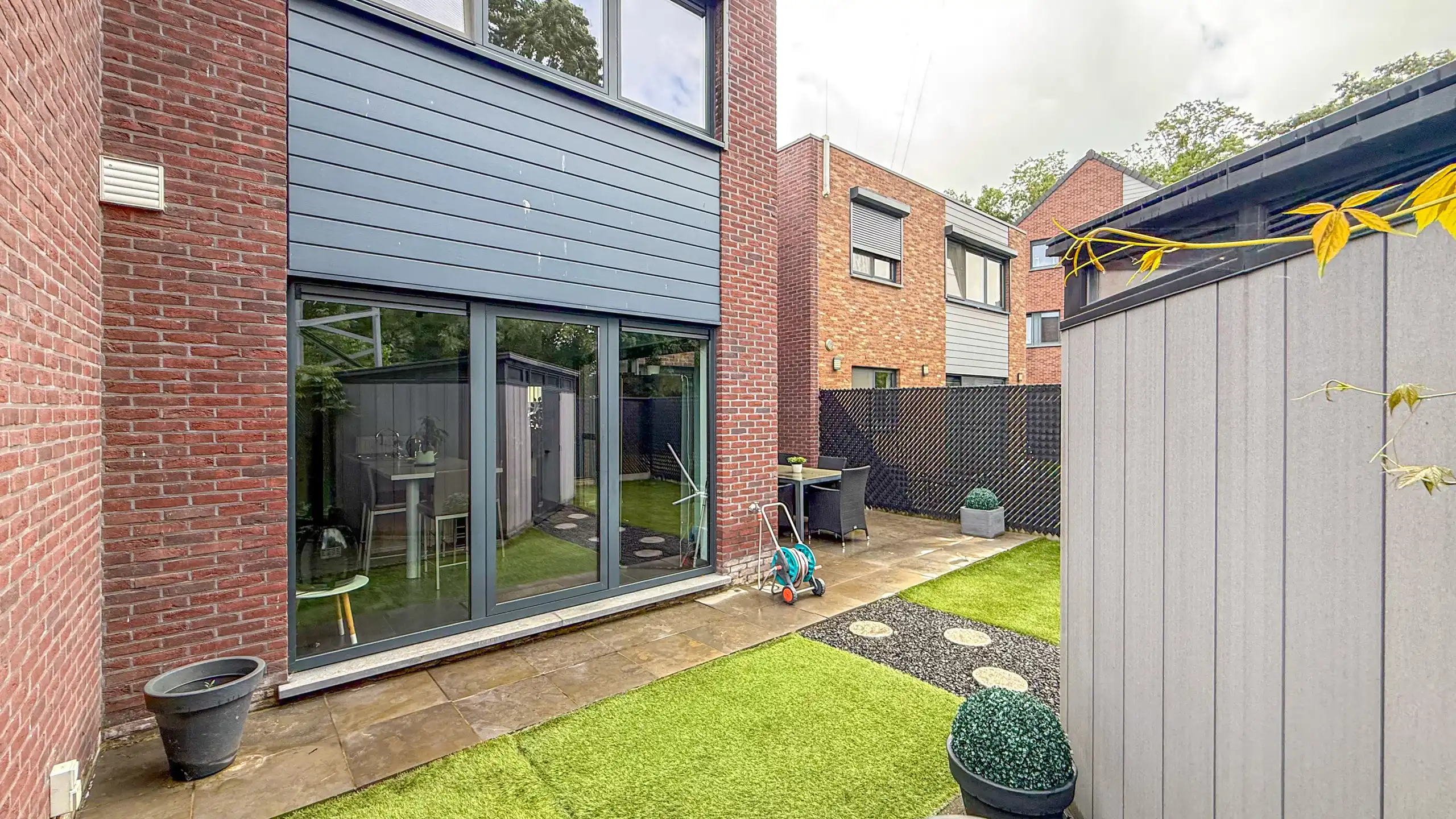 Moderne energiezuinige woning in rustige straat met 3slpks!  foto 32
