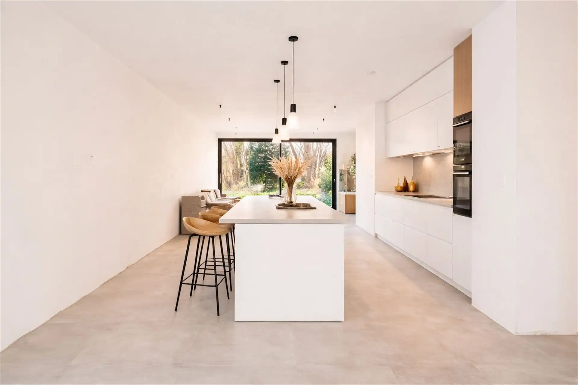 Halfopen nieuwbouwwoning met 4 slpkms en grote zuidgerichte tuin foto 2