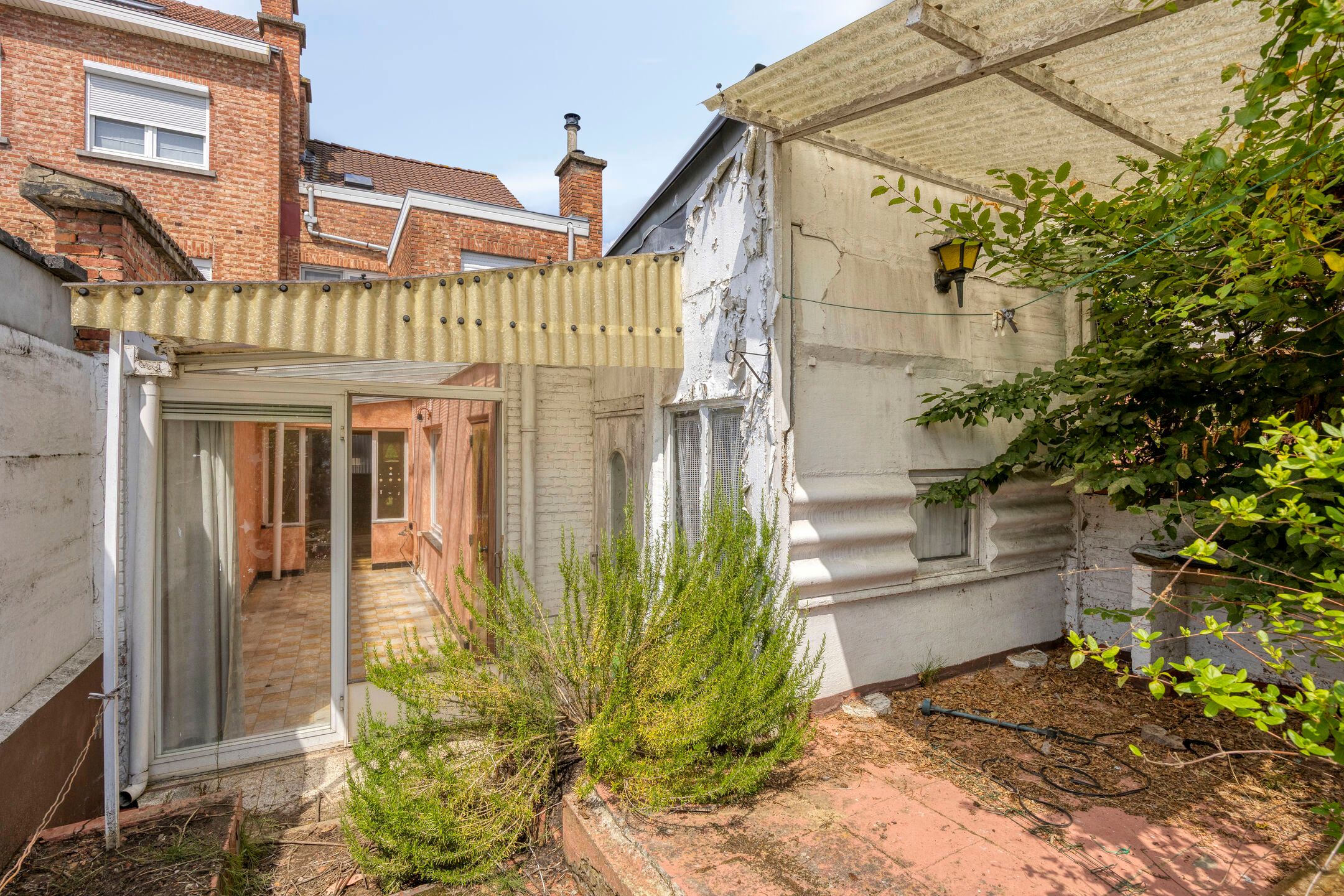 Te renoveren woning op een uitstekende locatie  foto 28