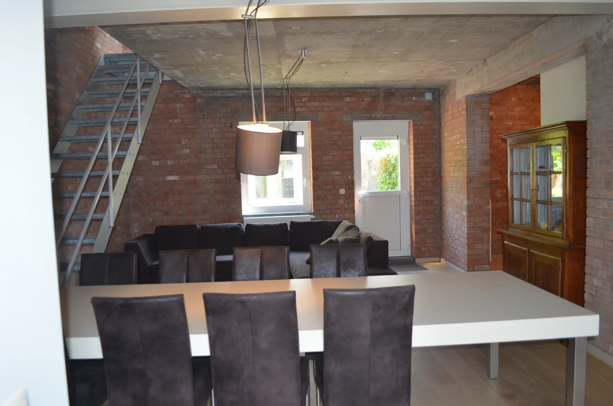 Multifunctionele loft met 2 verdiepingen en garage foto 4