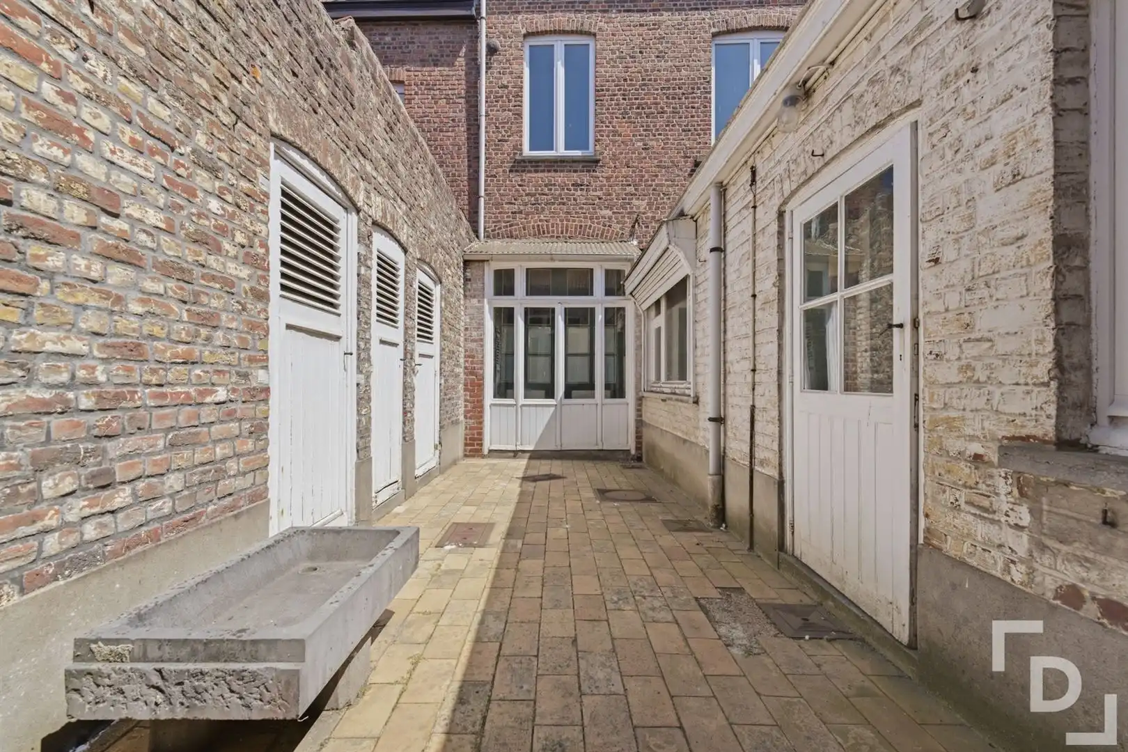 Authentieke herenwoning in centrum Ieper. foto 5