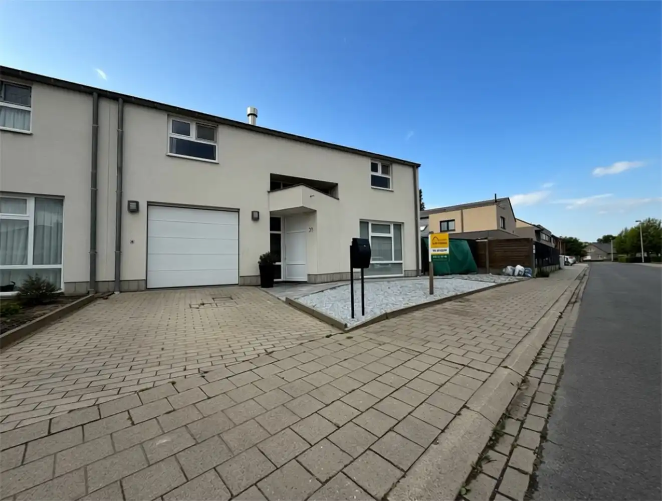 Woning met 4 slaapkamers en riante tuin foto {{pictureIndex}}
