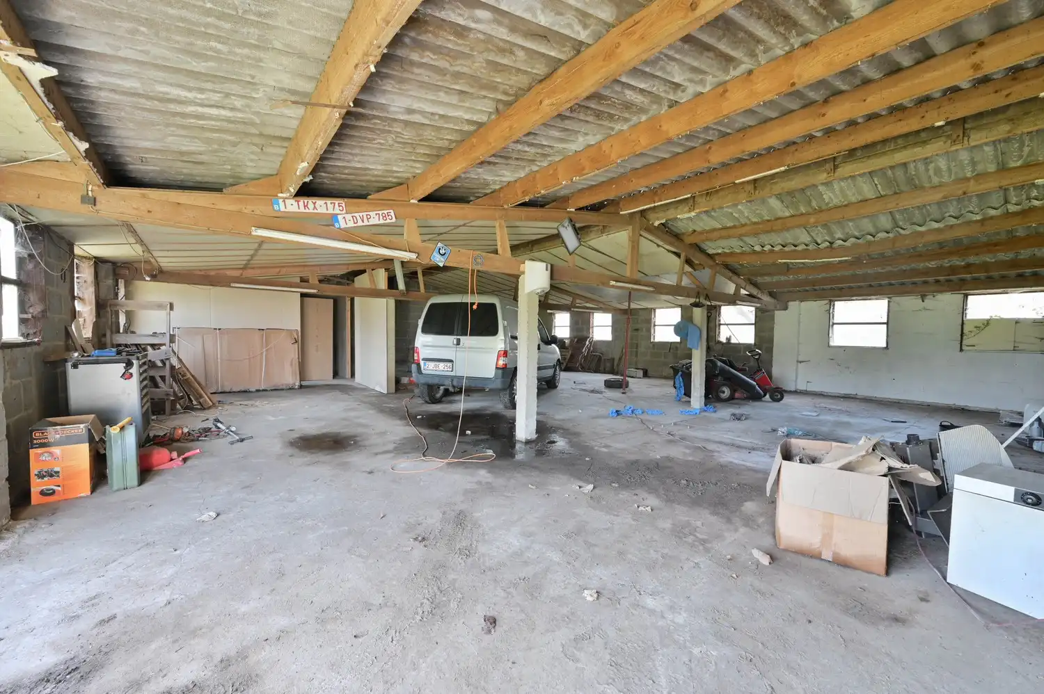 Prachtig gerenoveerde villa woning, gelegen in een rustige straat met bijgebouw 500m² foto 22