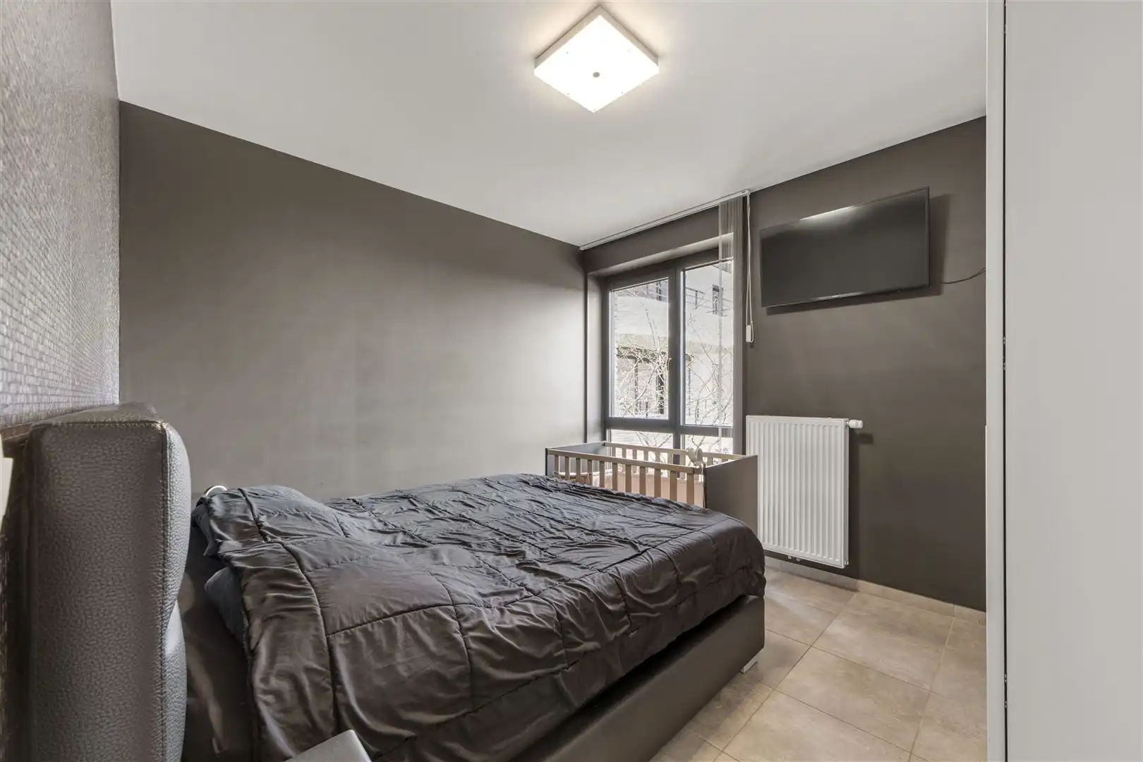 TE KOOP: Stijlvol appartement met zuidgericht terras én kanaalzicht in Hasselt! foto 13