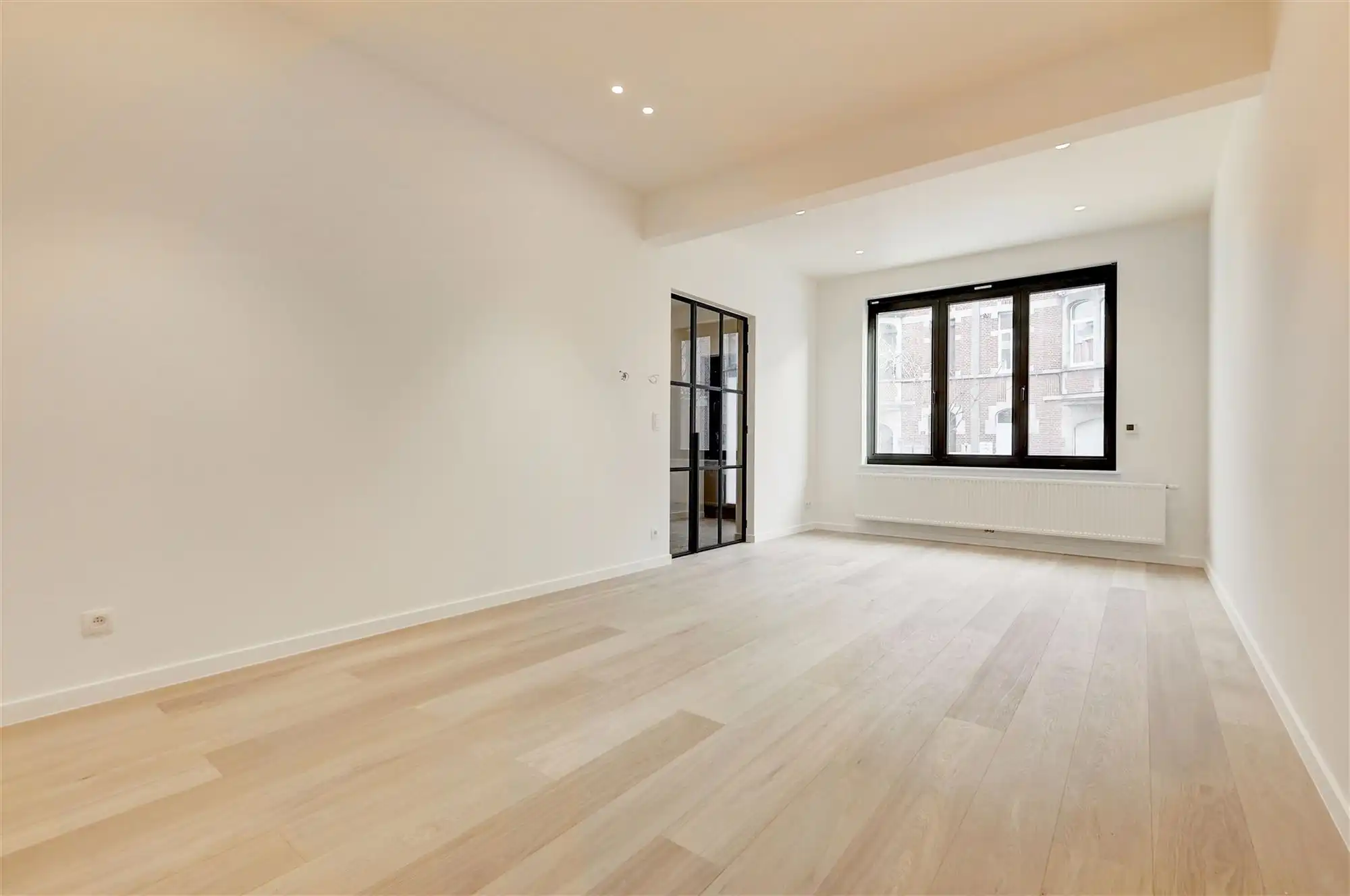 Prachtig gerenoveerd huis met tuin en 4 slaapkamers centrum Mortsel foto 5