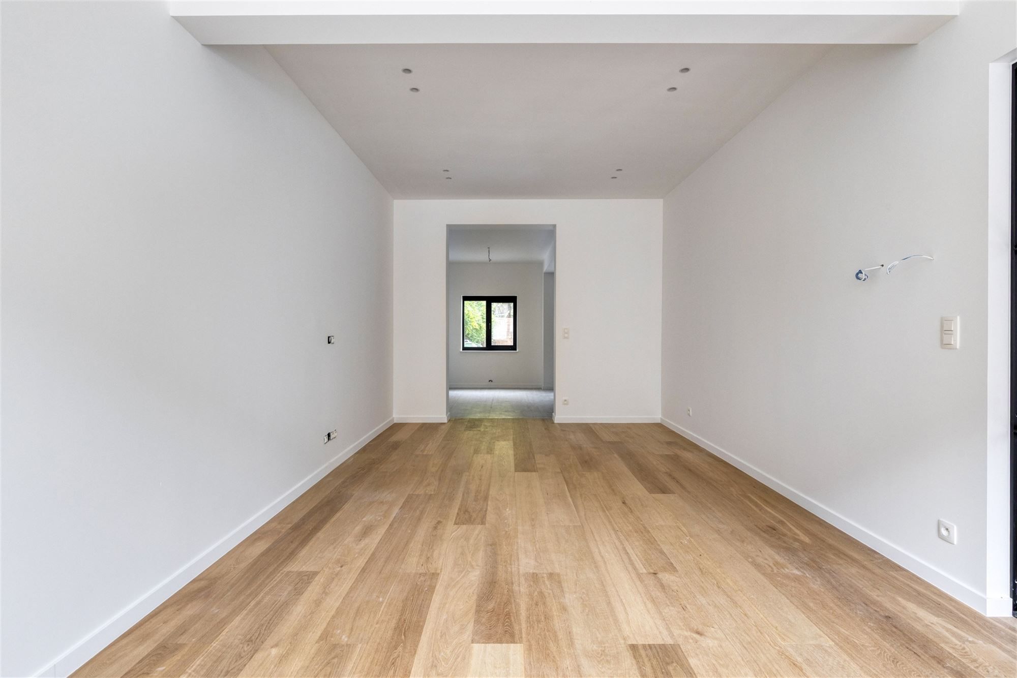 Prachtig gerenoveerd huis met tuin en 4 slaapkamers centrum Mortsel foto 5