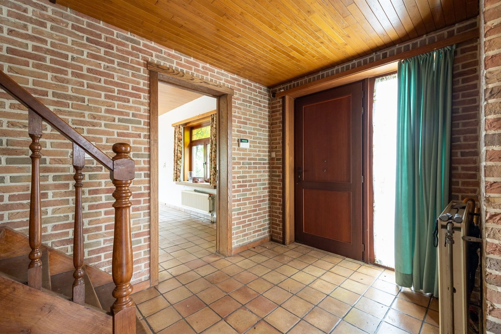 Karaktervolle half open villa met grote tuin 1.189m² in een rustige straat. foto 8