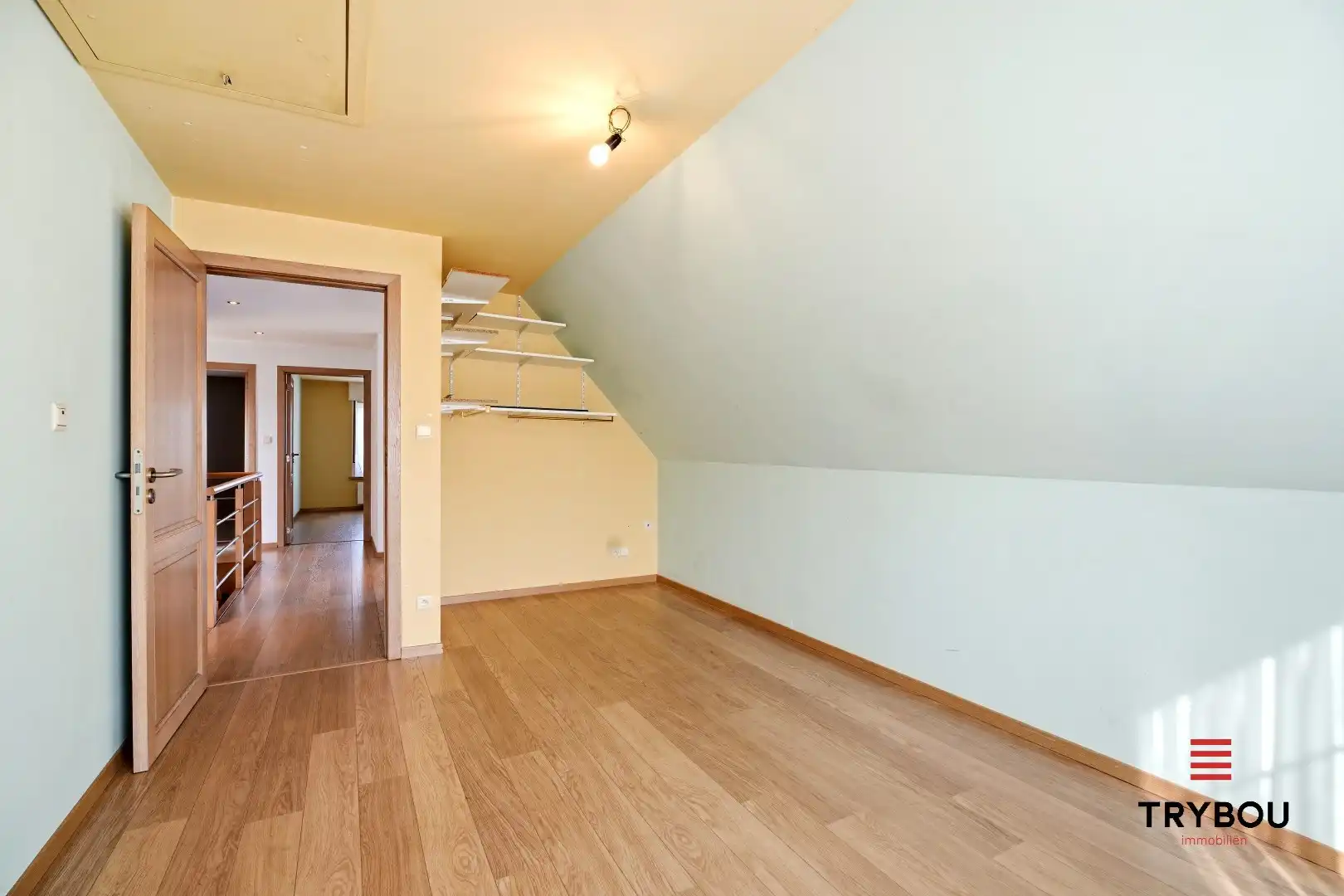 Ruime halfopen woning met 5 slaapkamers te koop in Werken met garage en ruime tuin! foto 17