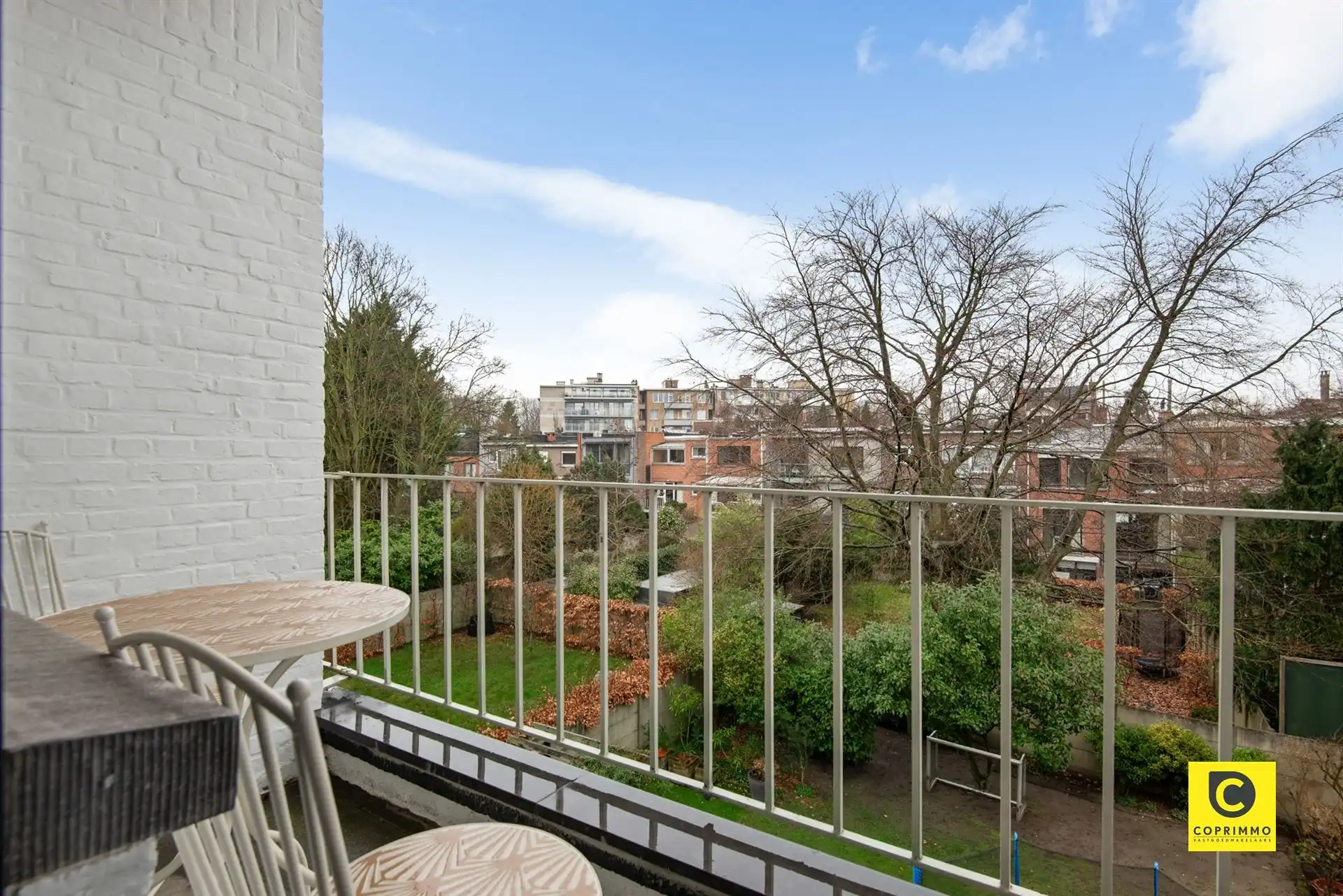 Lichtrijk 2 slpk app met 2 terrassen te Pulhof! foto 10