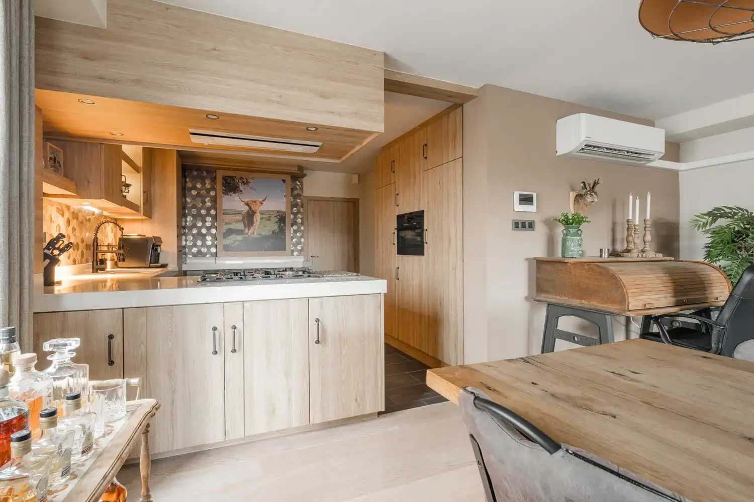 Bekende frituur met super mooi duplex appartement en zwembad te Achel foto 22