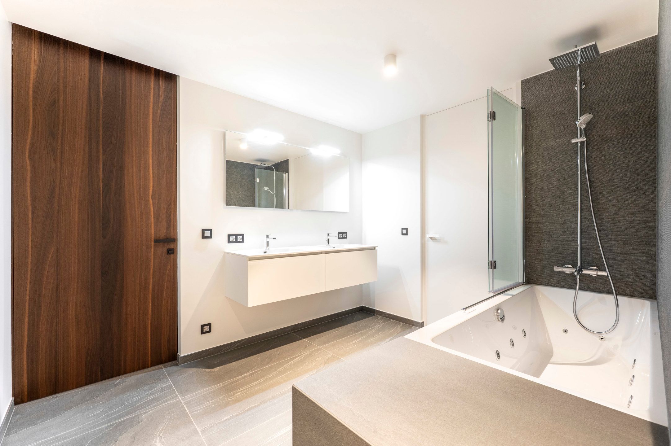ANTWERPEN - Exclusief appartement op het Eilandje foto 17