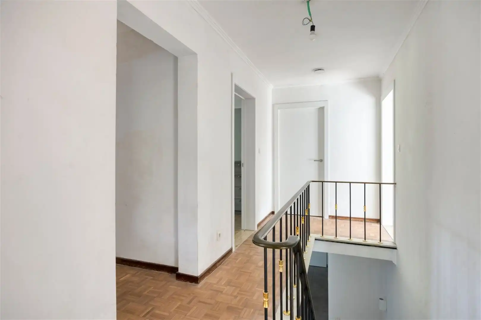 Gerenoveerde, energiezuinige villa met 6 slaapkamers. foto 19
