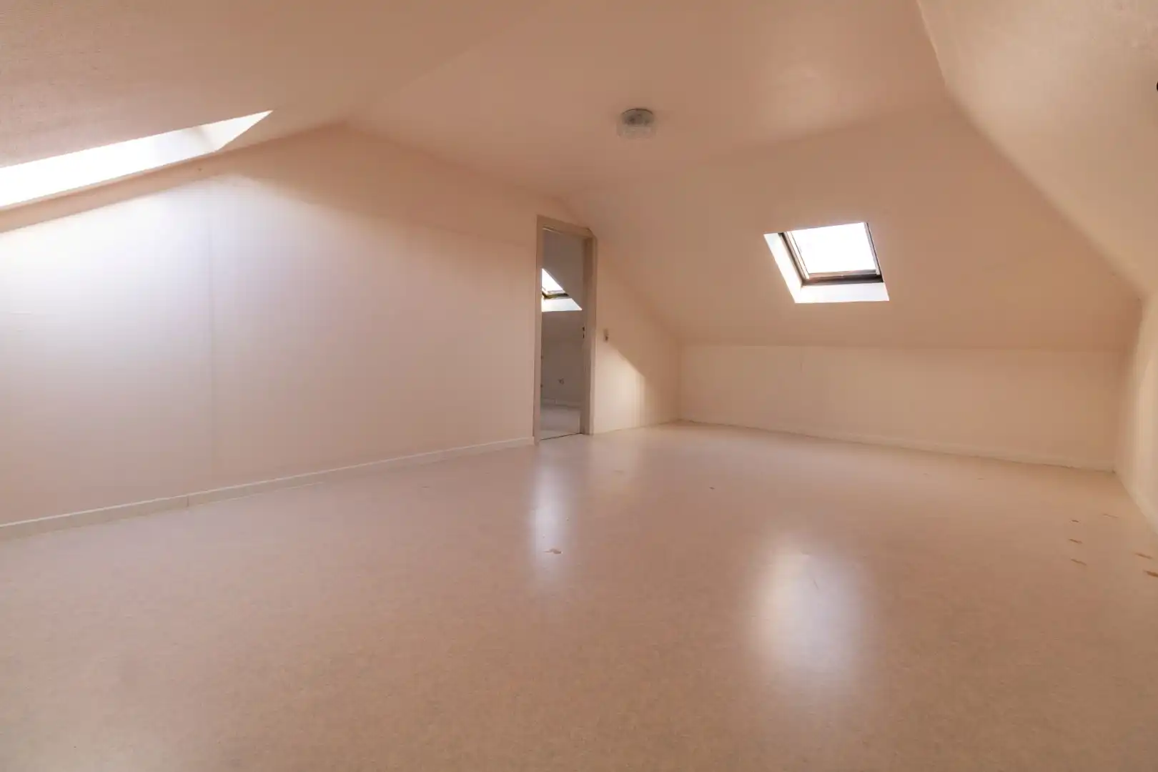 Woning met 3 slaapkamers in rustige wijk te Keiem foto 13