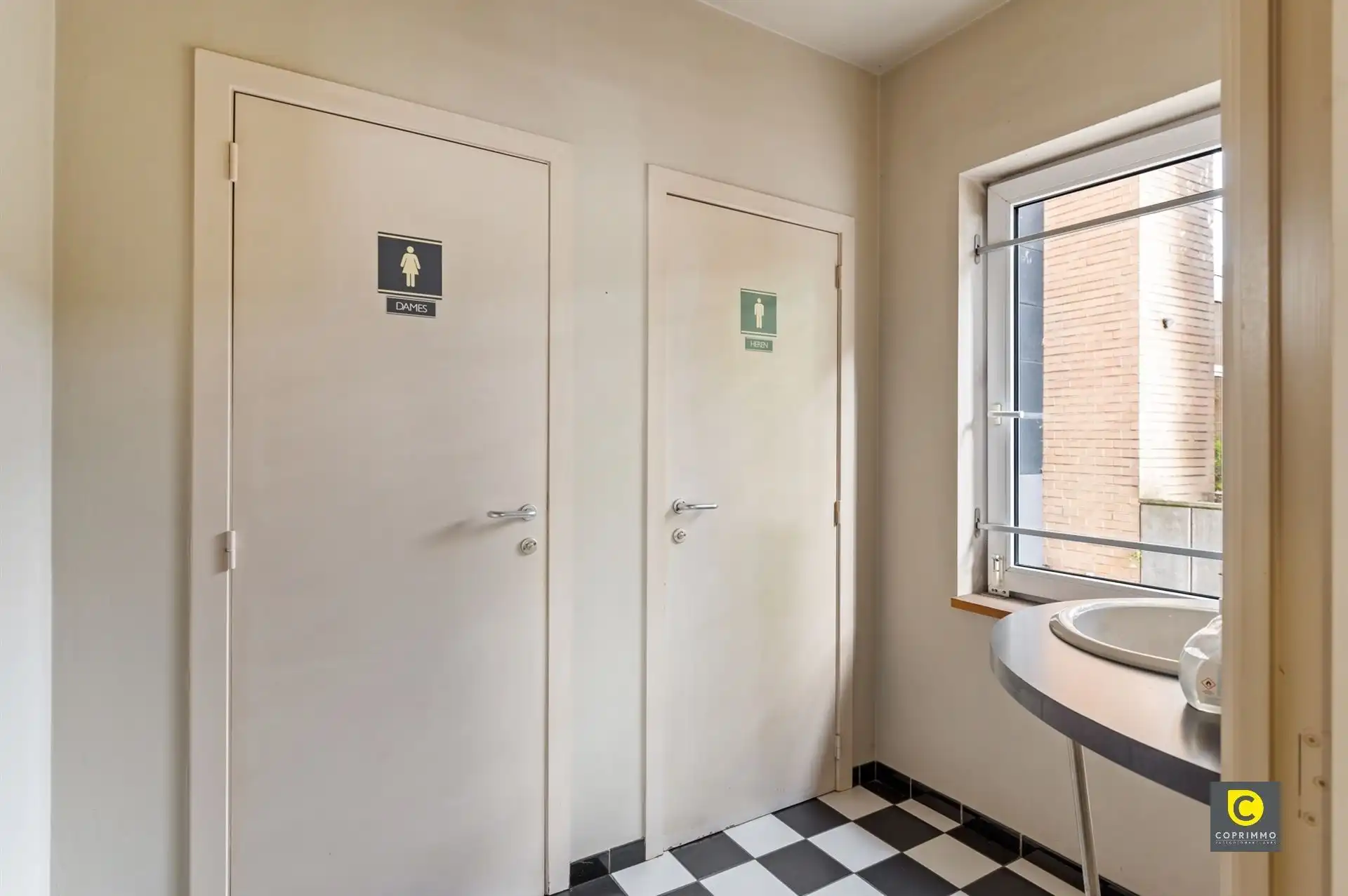 Commerciële ruimte op toplocatie! foto 7