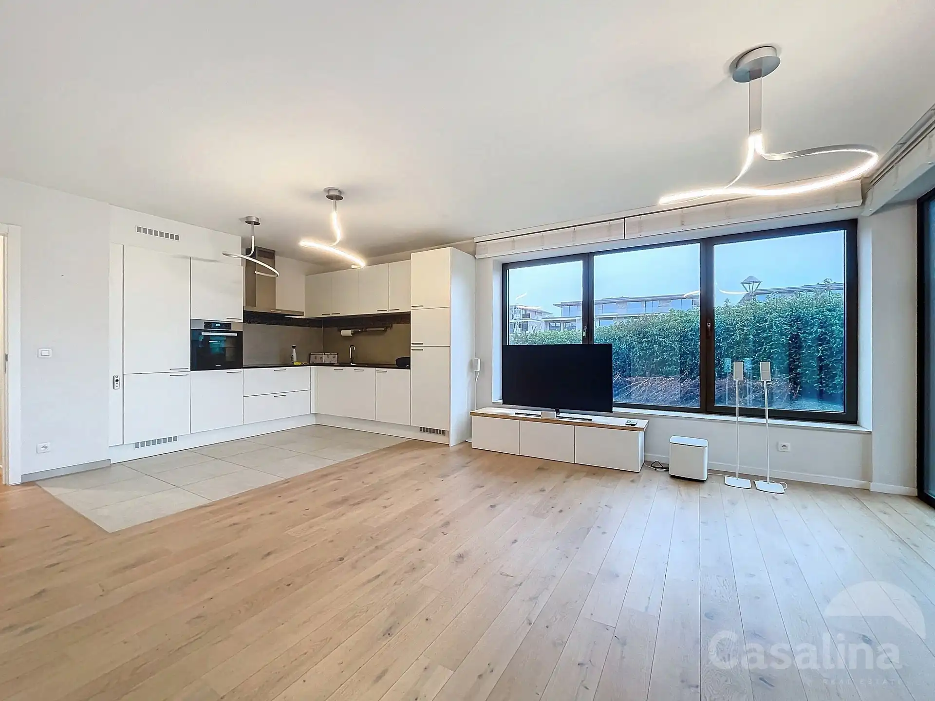 Twee slaapkamer appartement op gelijksvloers met ruim terras foto 2