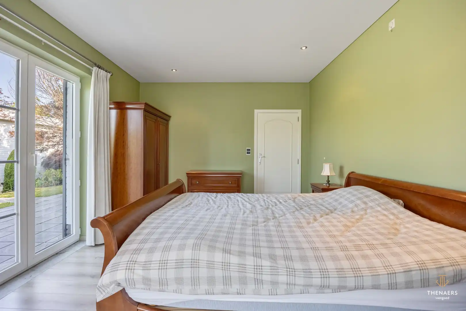 Statige villa met gelijkvloers wooncomfort op een toplocatie in Zonhoven. foto 17