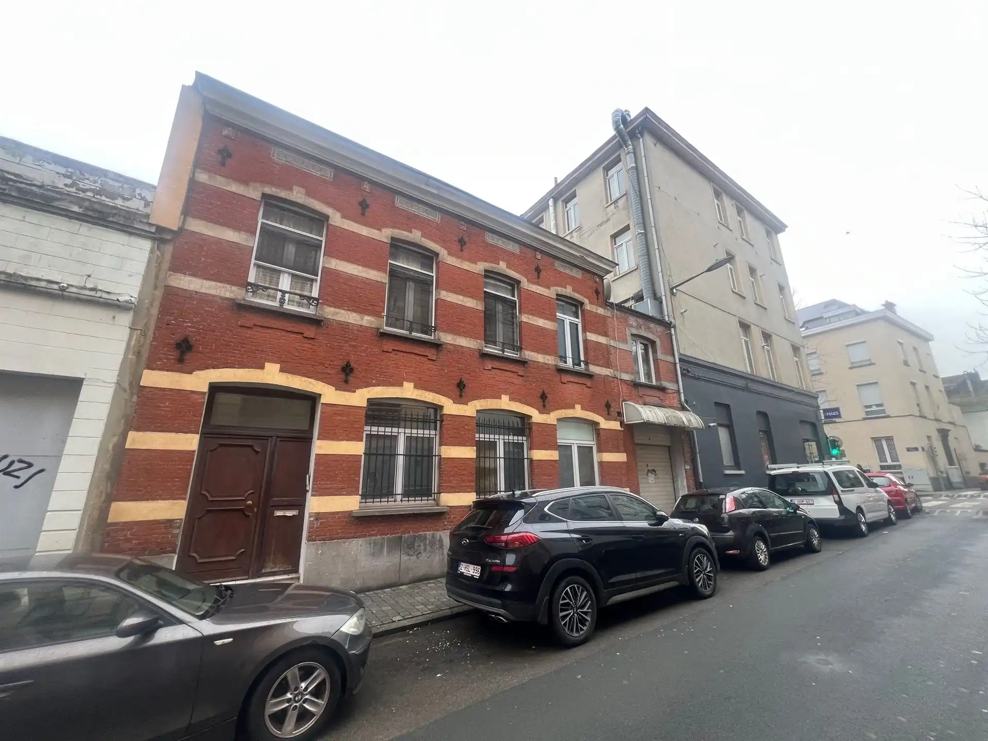 Opbrengsteigendom met commerciële gelijkvloers en 6 appartementen foto 4