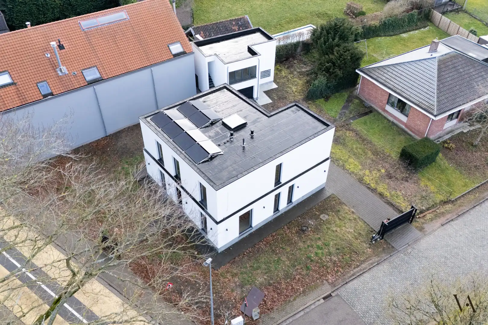 Recente en ruime vernieuwbouwwoning met bijgebouw in Korbeek-Lo foto 19