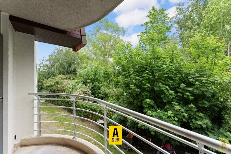 Mooi vakantieappartement met parking in groen domein met zwembad! foto 5
