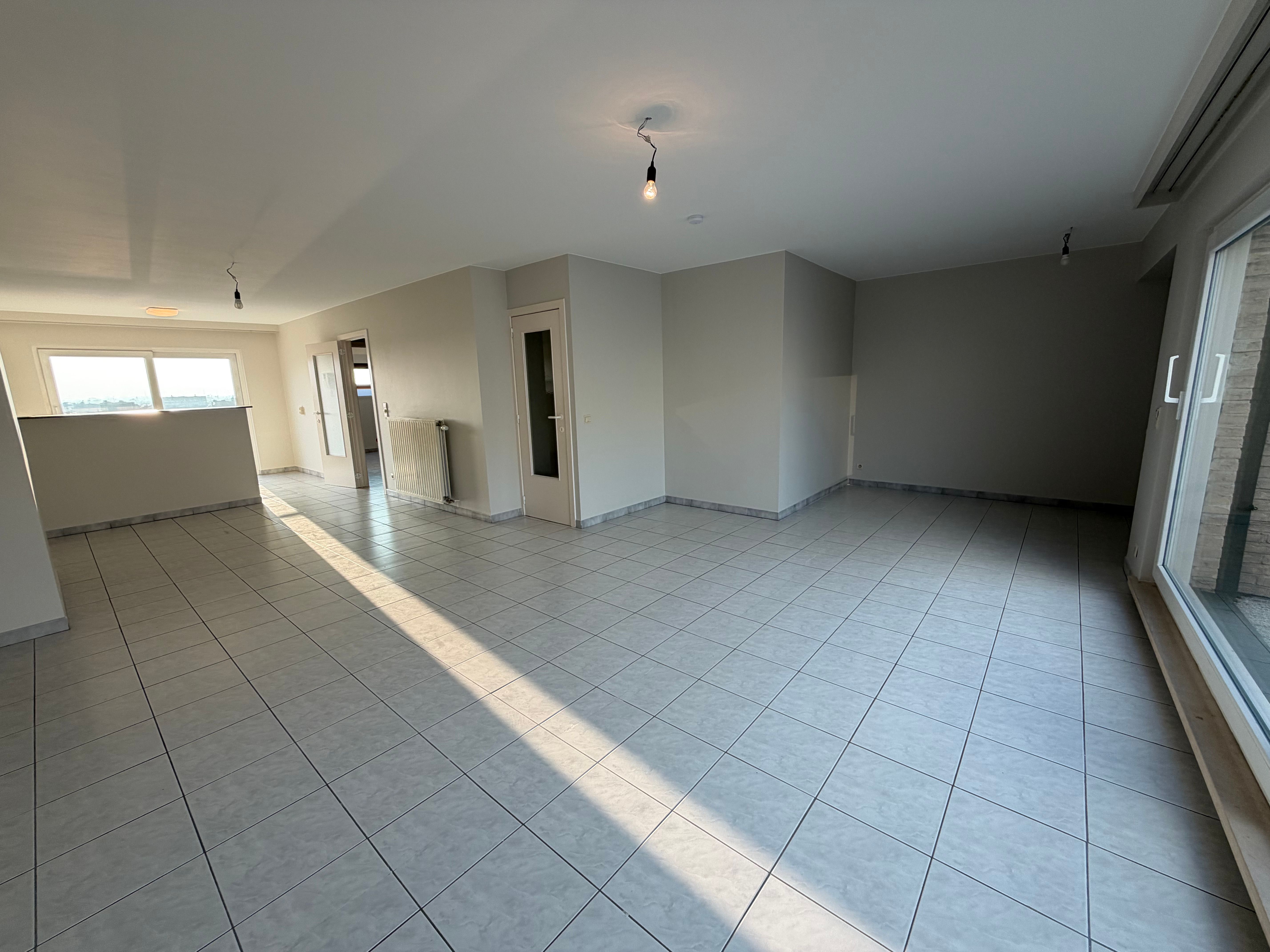 Mooi duplexappartement met drie slaapkamers en twee zongerichte terrassen. foto 15