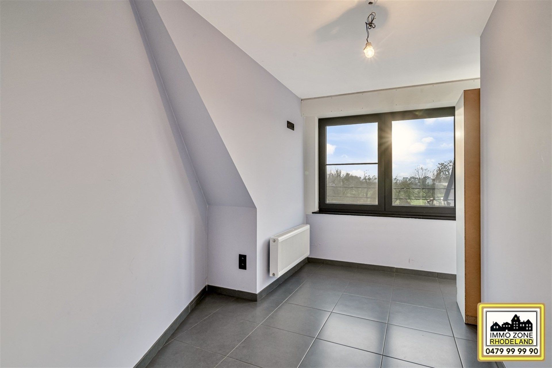 Knappe moderne woning met 3 slpks, garage en tuin foto 23
