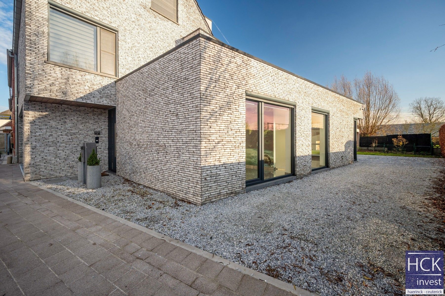 ZULTE - Uitzonderlijk ruime nieuwbouwwoning met high-end afwerking! foto 3