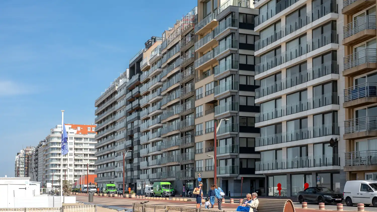 Luxueus vernieuwde penthouse op de zeedijk in Duinbergen foto 21
