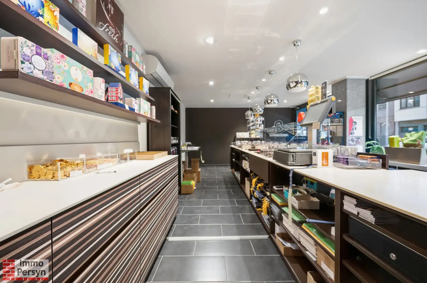 Zorgeloze investering op toplocatie: Gerenoveerd handelspand (Leonidas) in hartje Scherpenheuvel foto 3