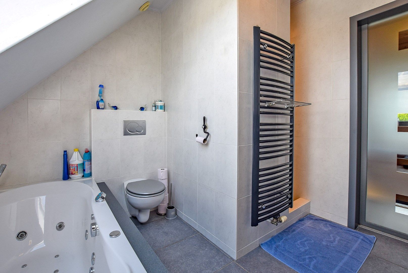 Uiterst goed onderhouden villa op 720m², gelegen in doodlopende straat te Veurne.  foto 14