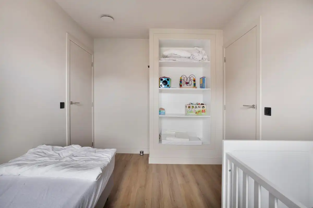 VOLLEDIG GERENOVEERD HUIS OPGESPLITST IN 2 PRACHTIGE APPARTEMENTEN foto 27