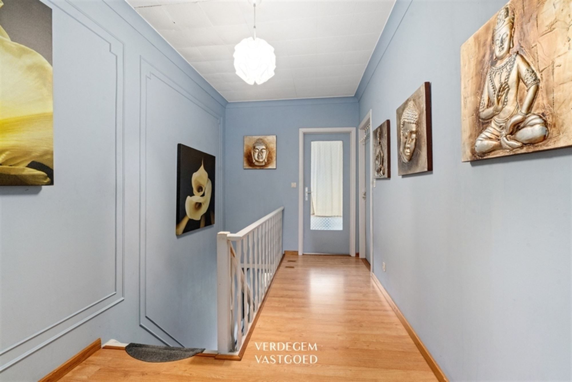 Woning met 4 slaapkamers, tuin en garage op topligging foto 12