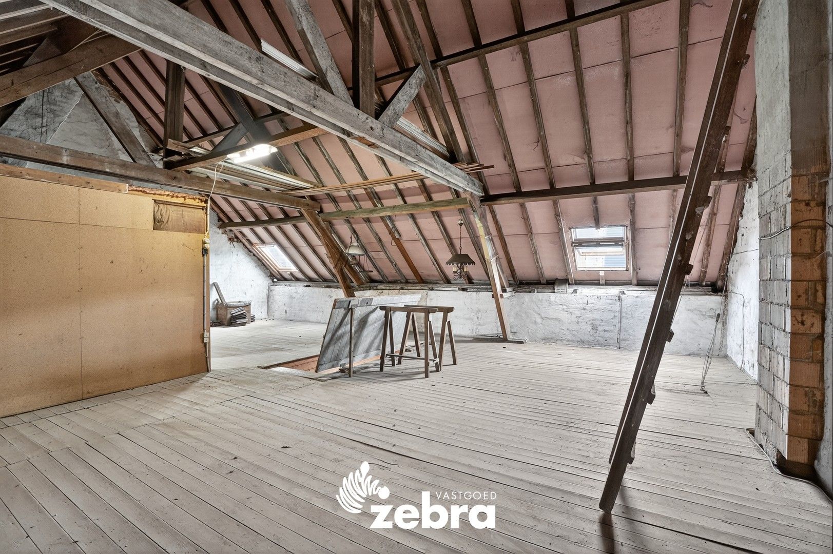Zeer ruime woning met inpandige garage te koop in Staden! foto 24