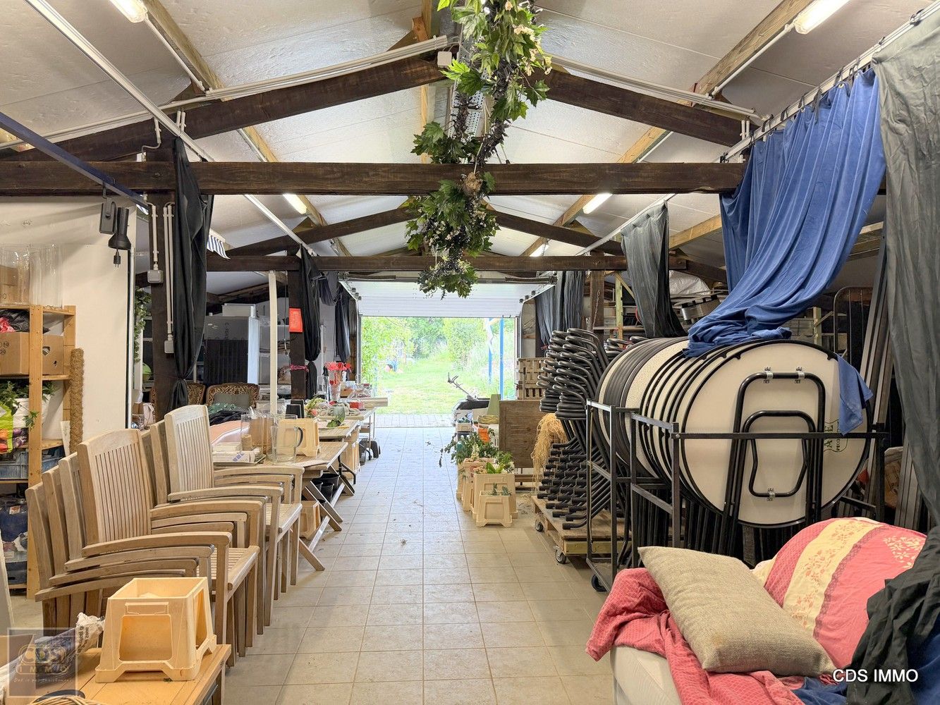 Woning met magazijn foto 8