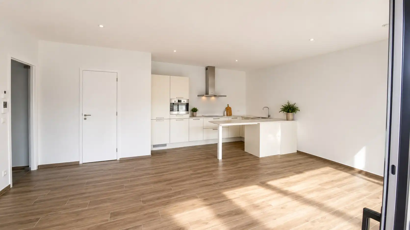 Ruim gelijkvloers appartement centrum Lokeren met terras en tuintje foto 2
