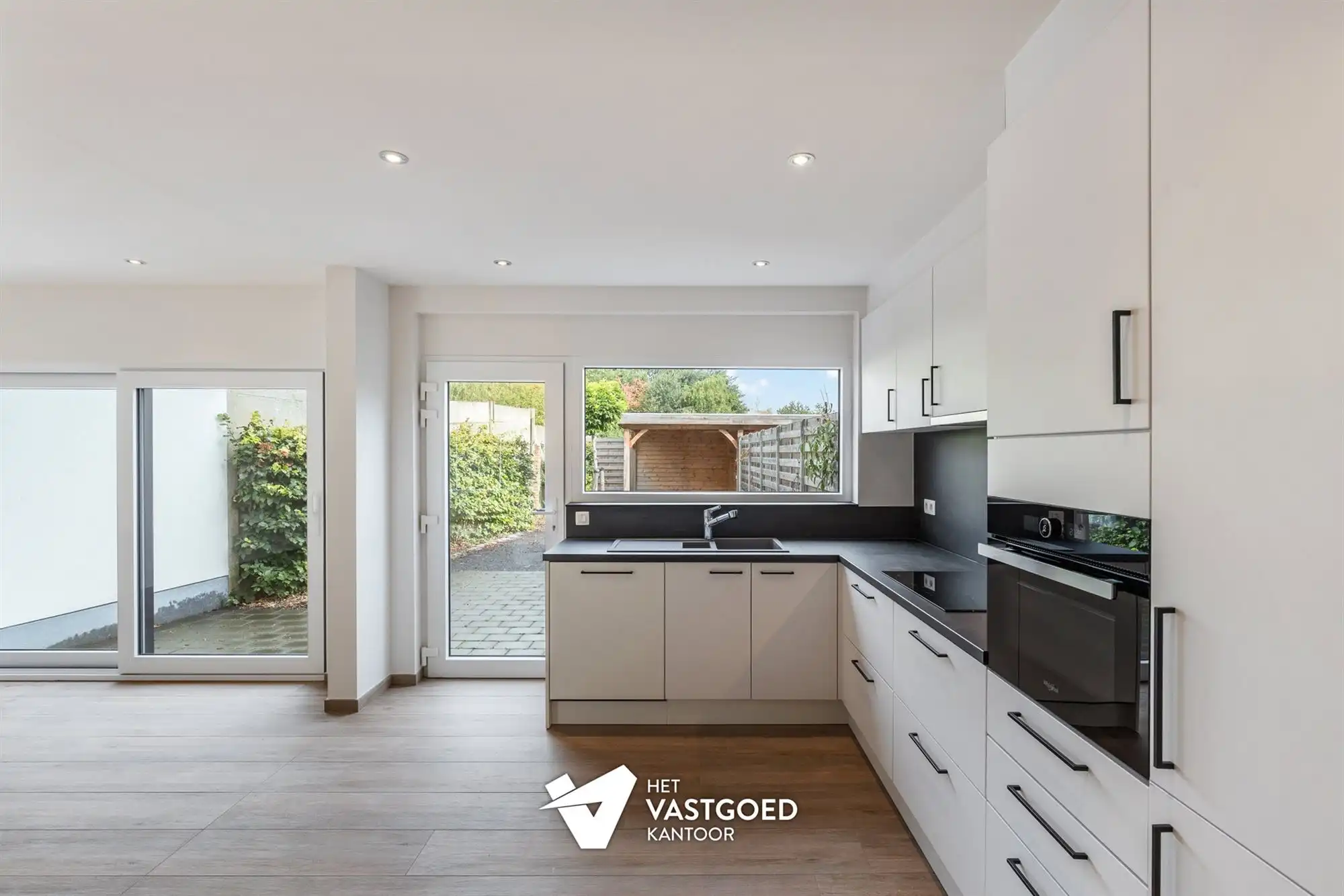 KWALITATIEF GERENOVEERDE WONING VLAKBIJ CENTRUM foto 5
