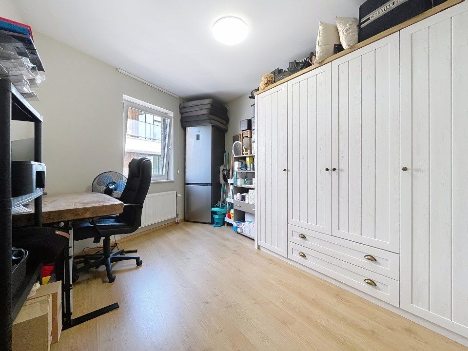 Ruim appartement met overdekte staanplaats op het marktplein van Staden, residentie Stoanplatse foto 9