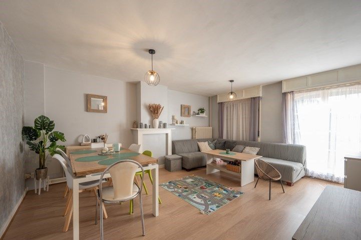 Hoofdfoto van de publicatie: Opbrengsteigendom met 2 appartementen en garage/loods.