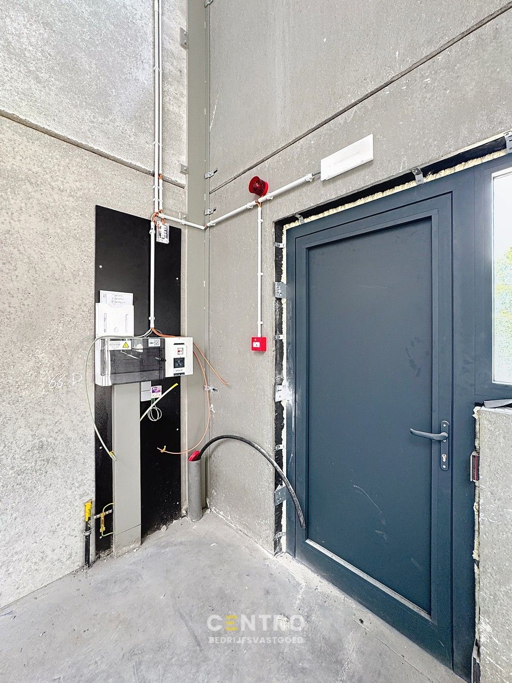 Nieuwbouw KMO-unit (267m2) nabij N9 te Eeklo! foto 10
