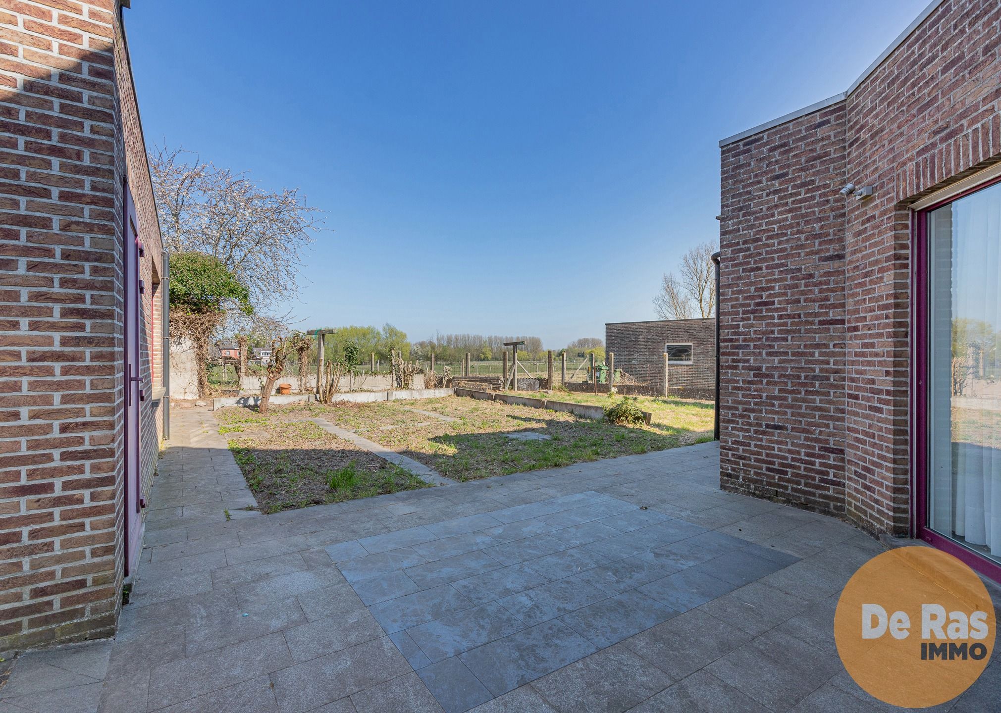 NIEUWERKERKEN - Kwalitatieve woning met diepe tuin en garage foto 21