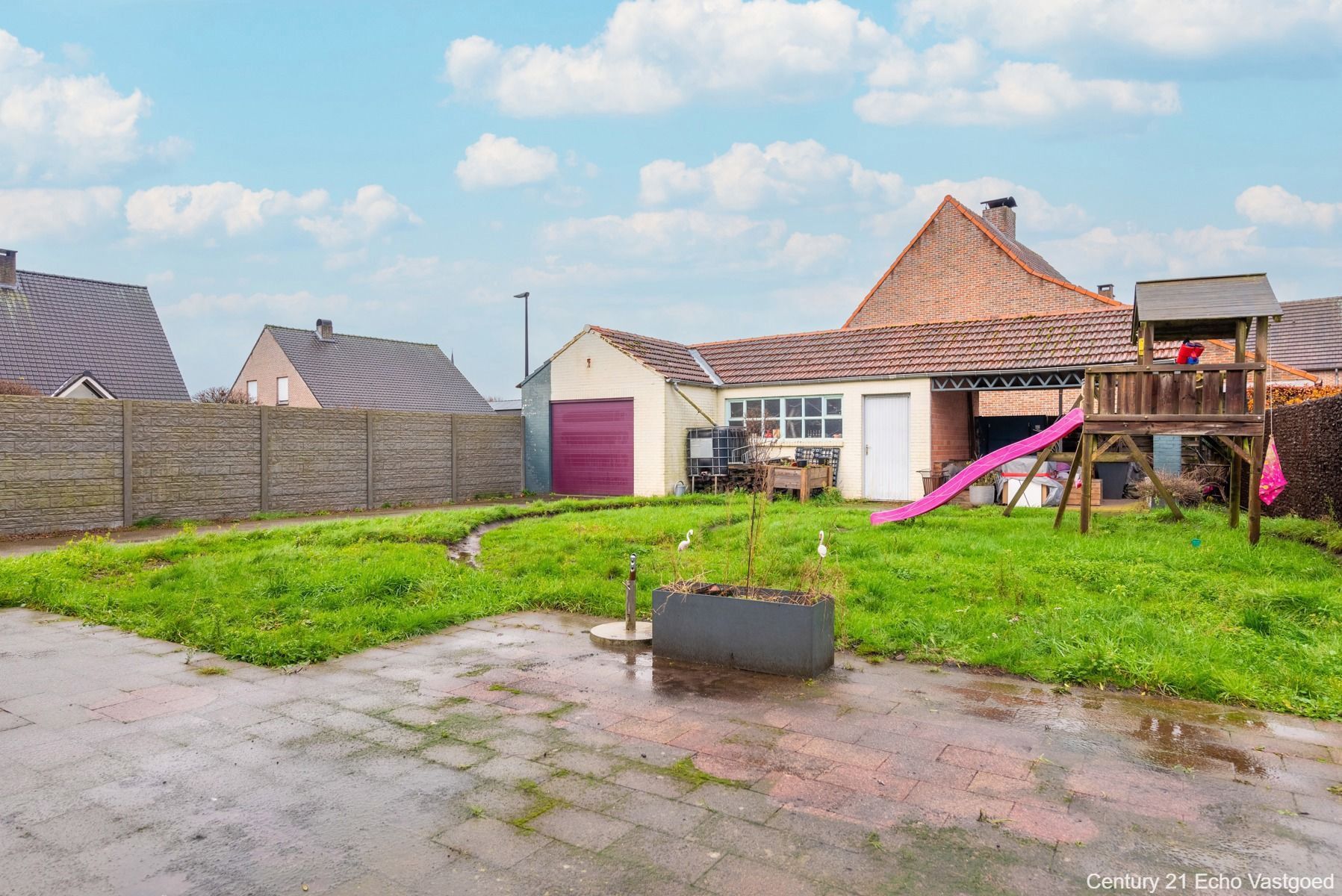 Ruime gezinswoning gelegen op een perceel van 831 m² foto 23