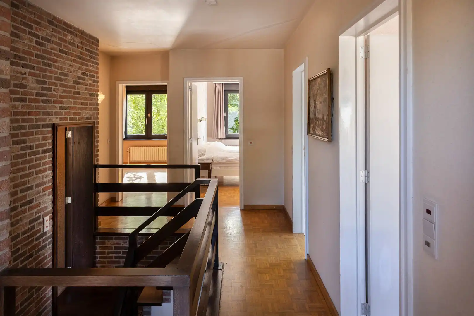 Uiterst residentieel gelegen alleenstaande woning. foto 8