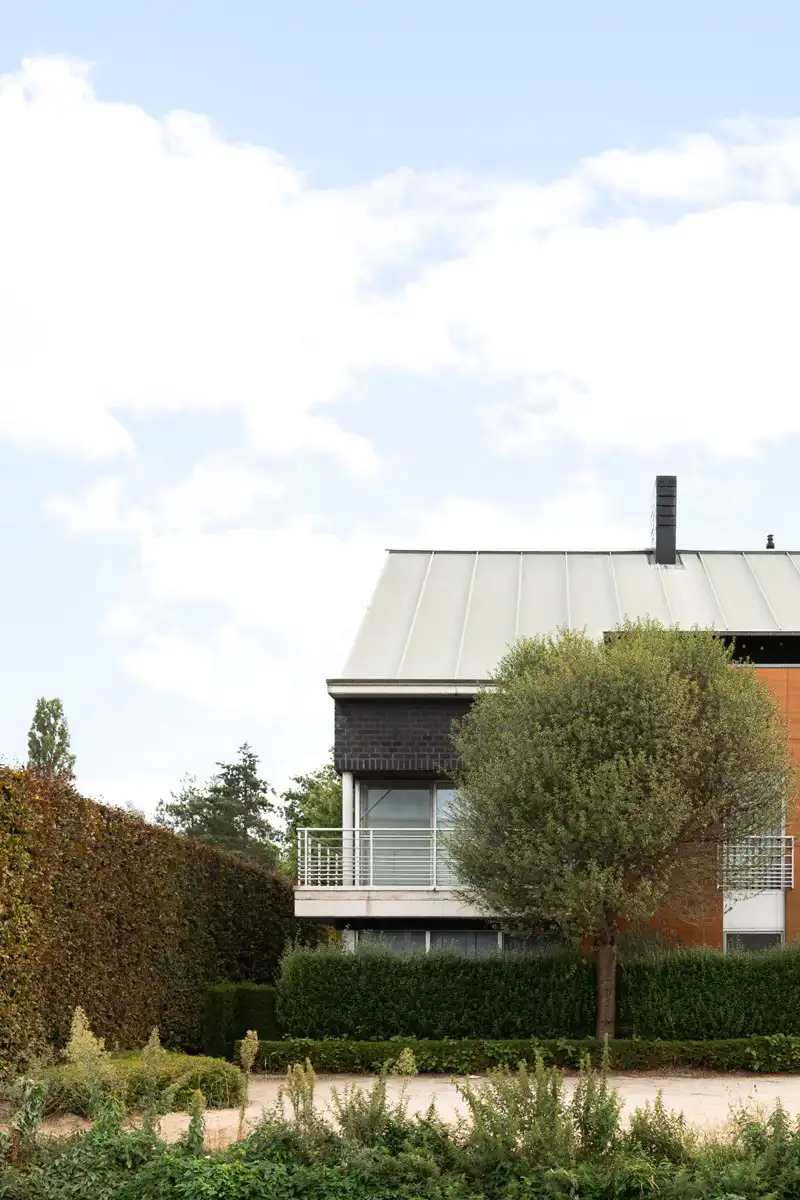 Prachtig dakappartement met ruime zolder en carport! foto 2