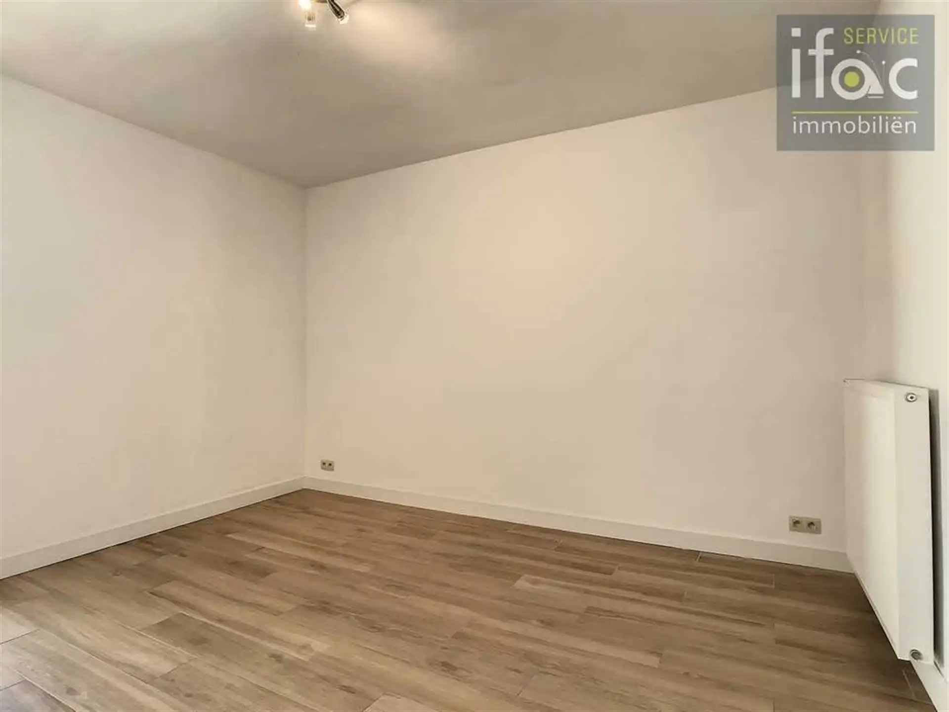 Gerenoveerde 4 slaapkamer woning in centrum Tervuren foto 6