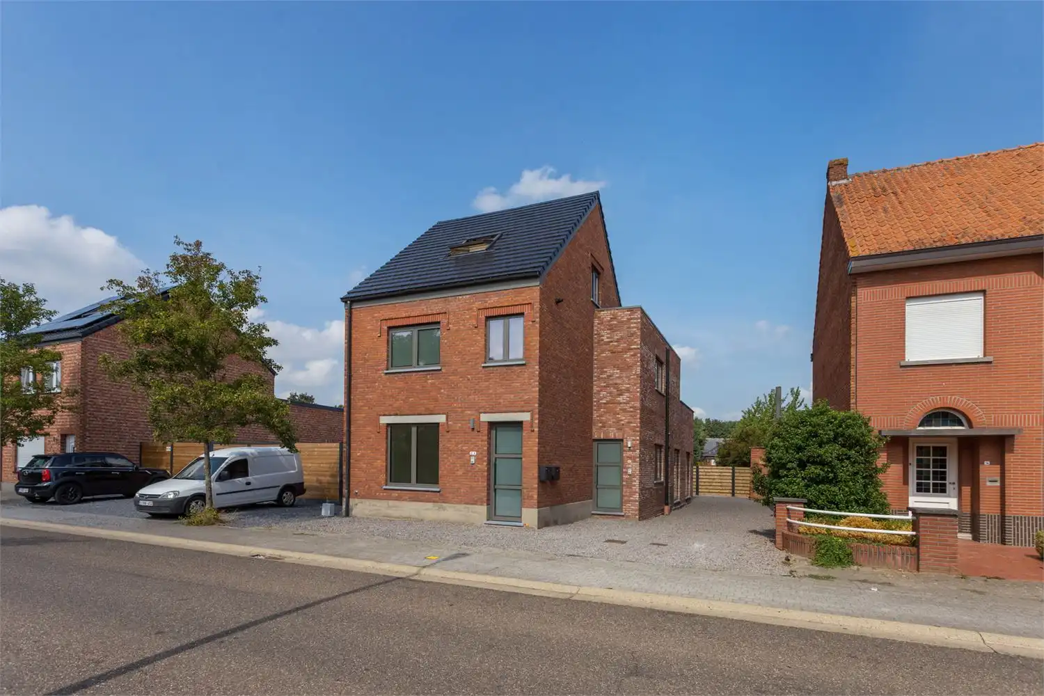RECENT APPARTEMENT MET 1 SLAAPKAMER EN RUIM TERRAS TE ZELEM! foto 4