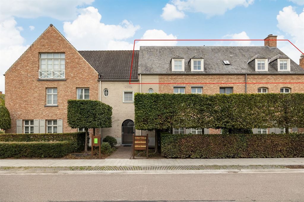 Uizonderlijk dakappartement in centrum 's-Gravenwezel foto {{pictureIndex}}