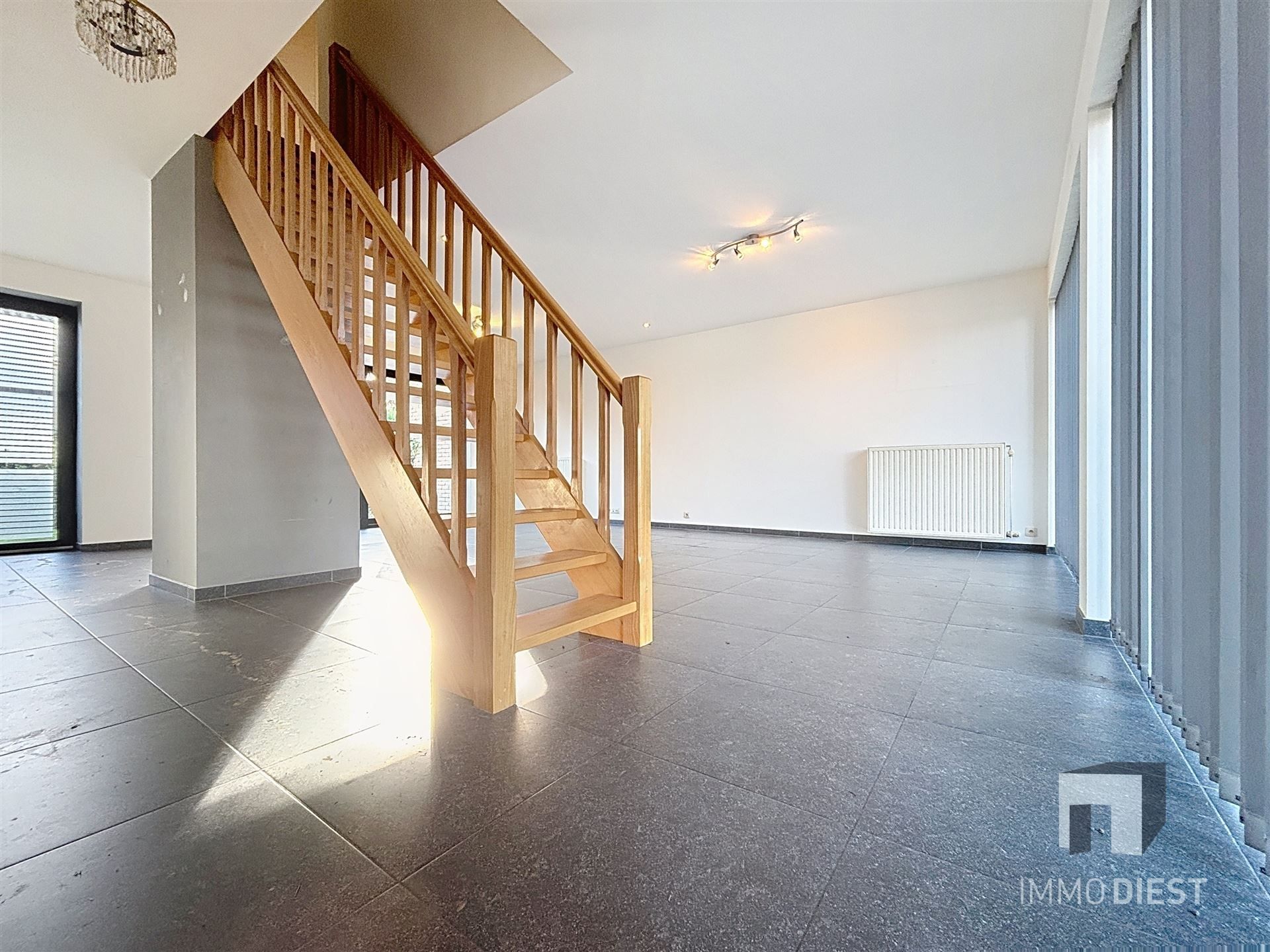 Gezingswoning met 3 slaapkamers en tuintje foto 8